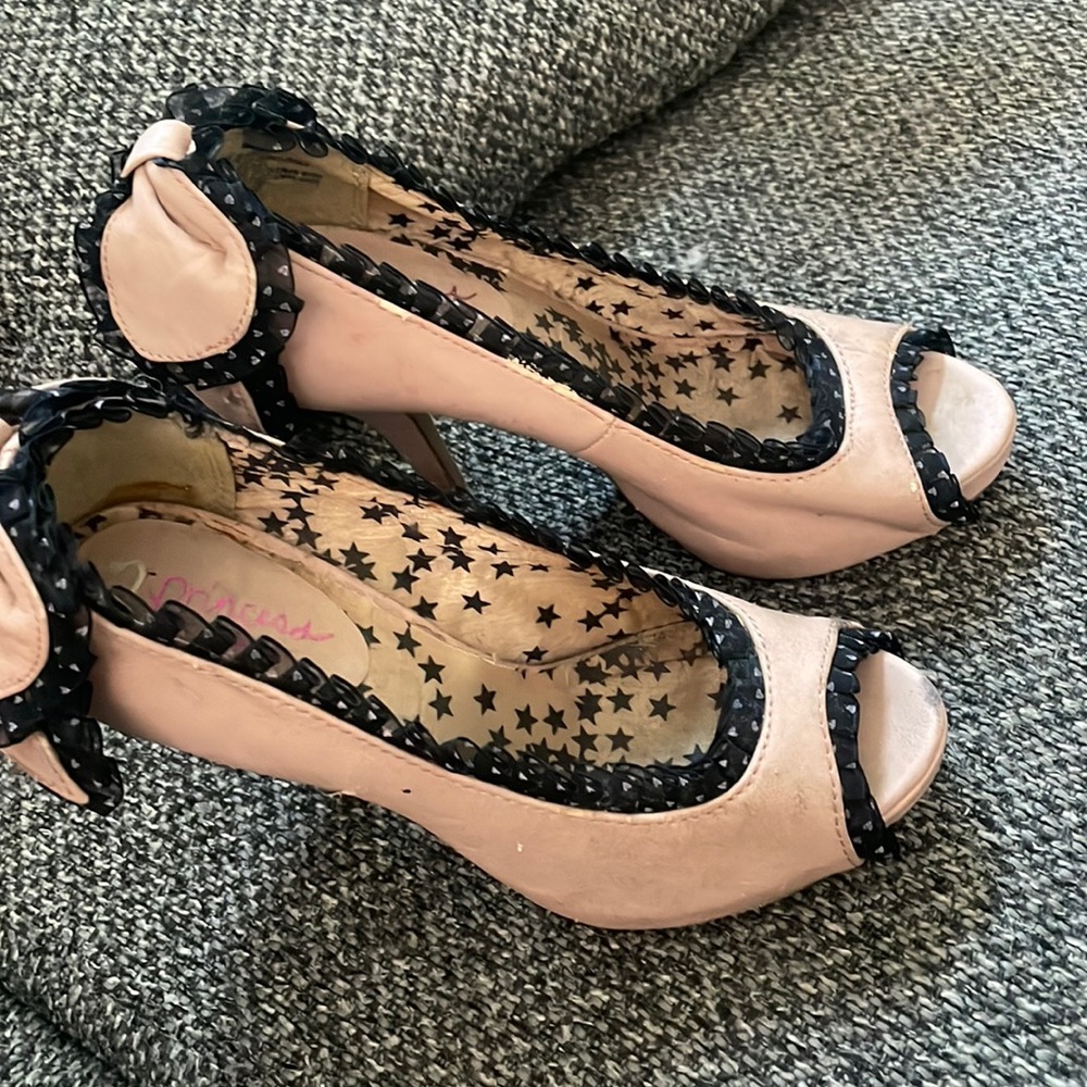 Pink heels